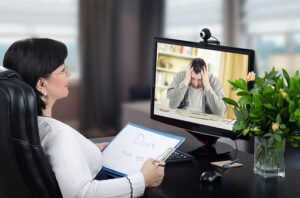 Lee más sobre el artículo Mejora hoy tu salud emocional sin salir de casa, con la terapia psicológica online